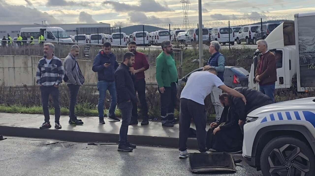 Konya plakalı hafriyat kamyonu kazaya karıştı! 1 ölü var 2